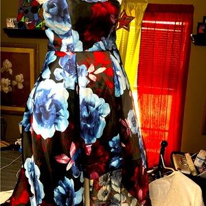 Gorgeous and fun floral strapless dress